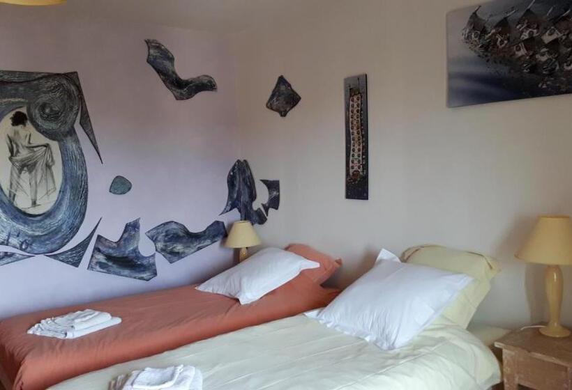 غرفة قياسية ثلاثية, Les Hortensias Gr 34   Chambres D Hôtes