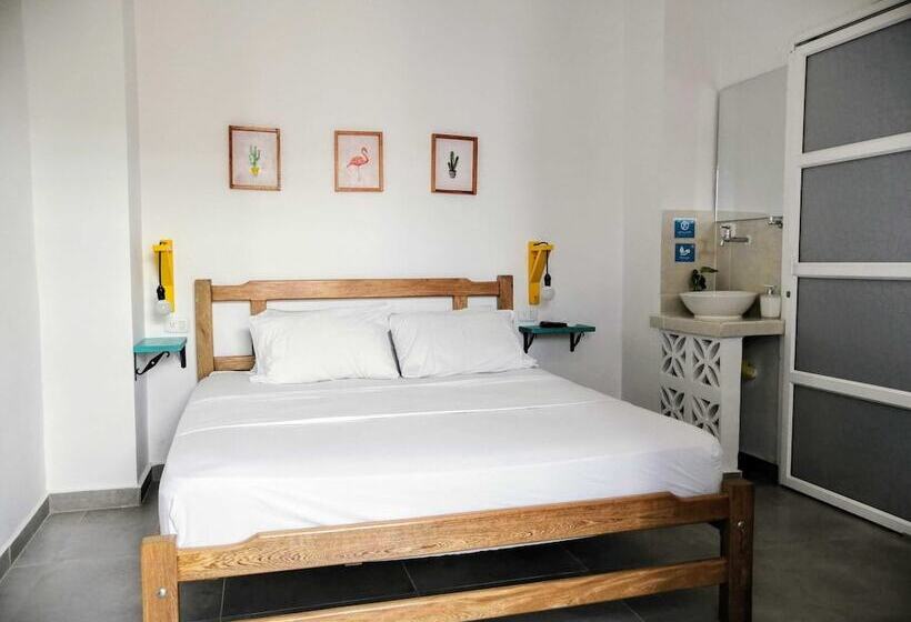 Номер Deluxe, Bona Vida Hostel