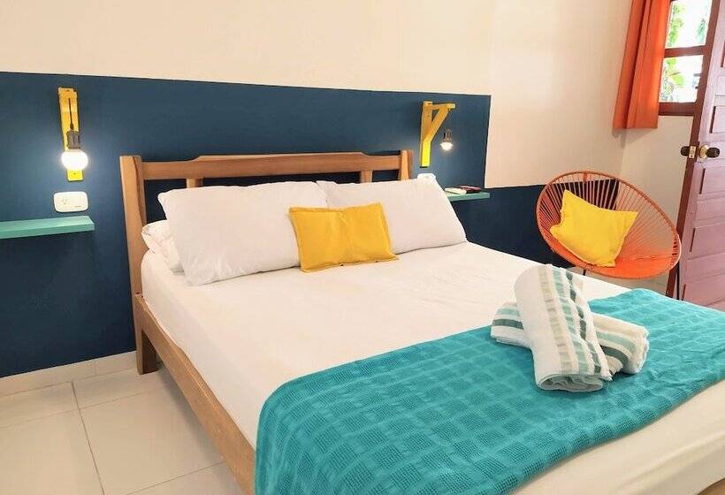 Номер Deluxe, Bona Vida Hostel