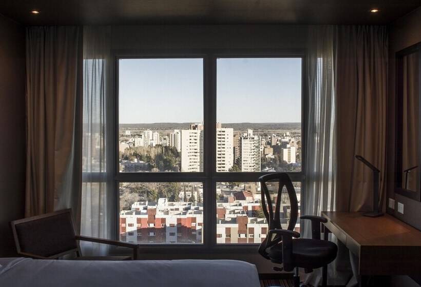 베이직 룸 더블 침대, Hilton Garden Inn Neuquen