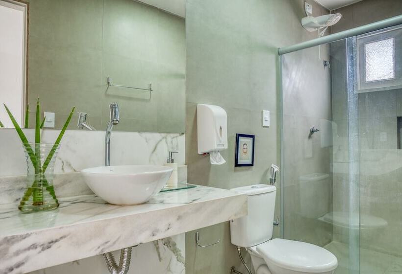 اتاق پریمیوم سه تخته, Pousada Praia Pajuçara