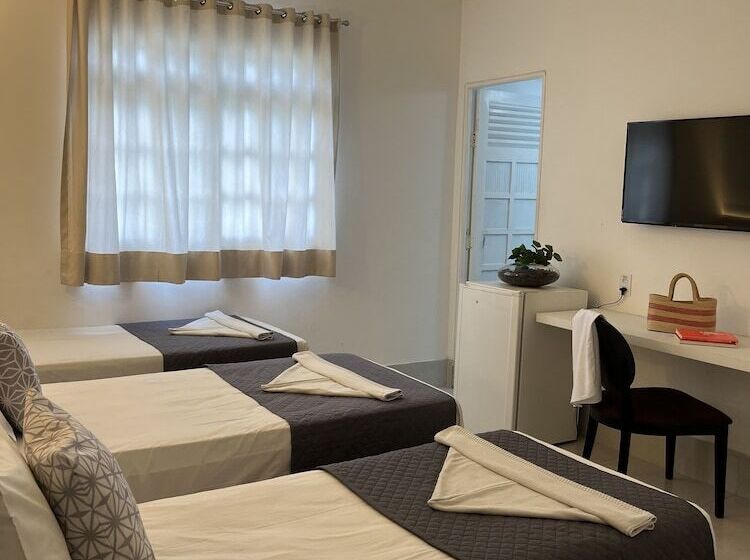 اتاق پریمیوم سه تخته, Pousada Praia Pajuçara