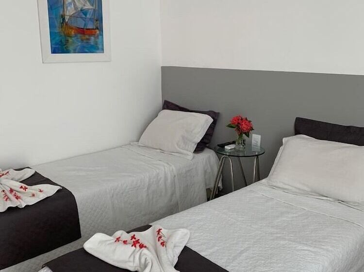 اتاق پریمیوم سه تخته, Pousada Praia Pajuçara