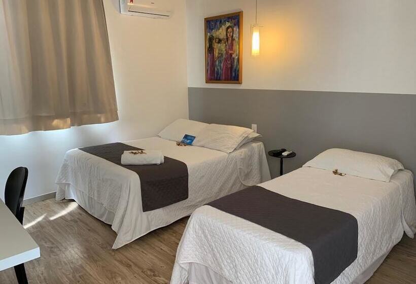 اتاق پریمیوم سه تخته, Pousada Praia Pajuçara