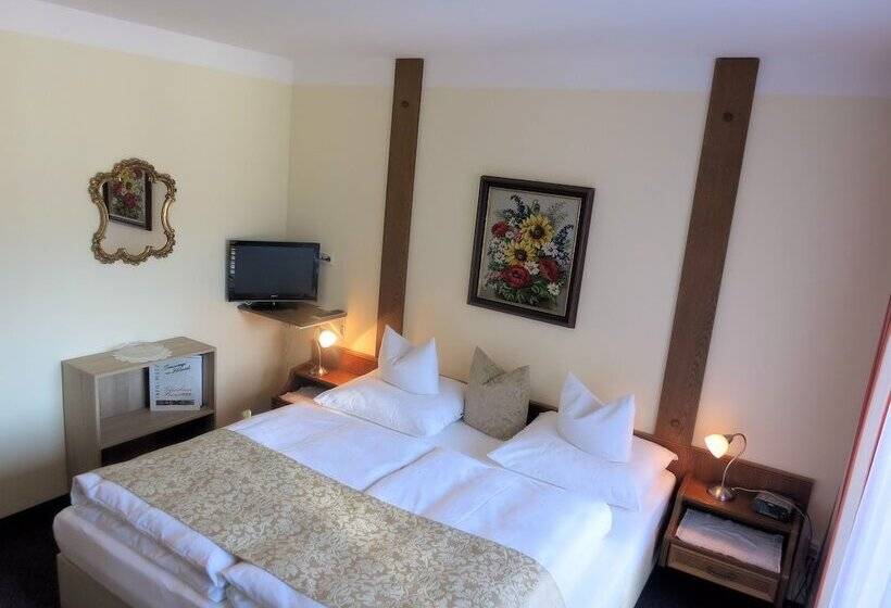 Трехместный Номер Комфорт, Gästehaus Burgi