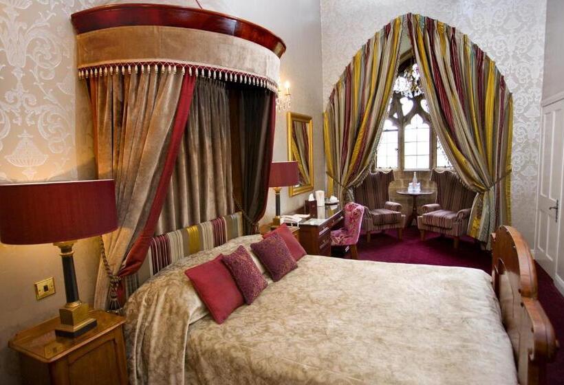 غرفة قياسية, Langley Castle