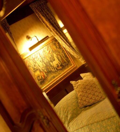 غرفة قياسية, Langley Castle