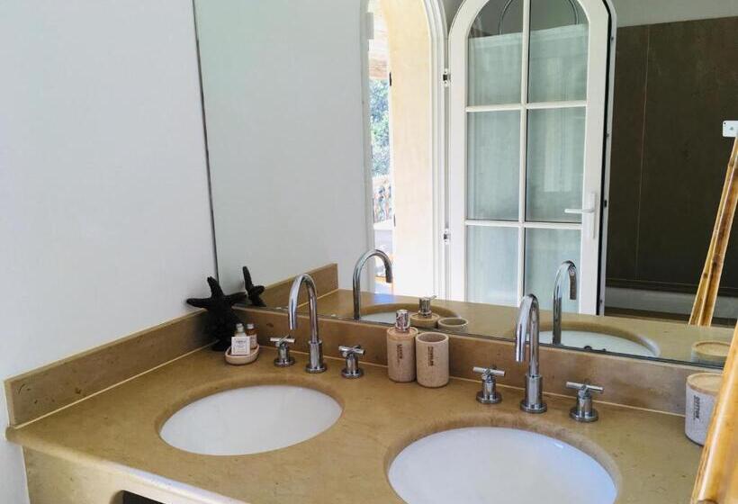 디럭스 테라스 룸 바다 전망, Le Clos Des Sept Palmiers