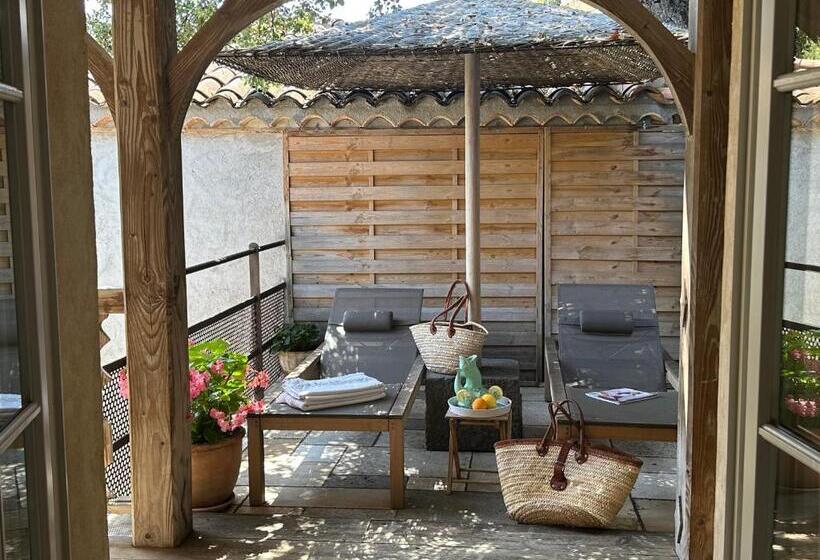 Quarto Deluxe com Terraço, Le Clos Des Sept Palmiers