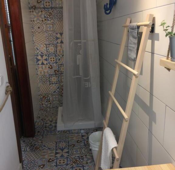 带共用浴室的标准房间, Guesthouse Ca Artù