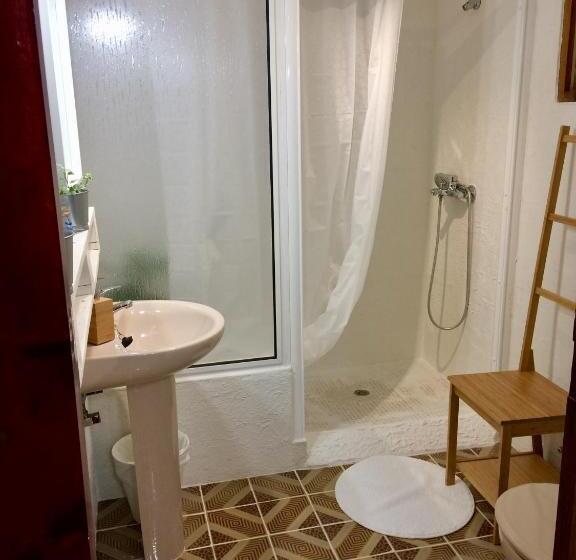 تختخواب در اتاق مشترک, Guesthouse Ca Artù
