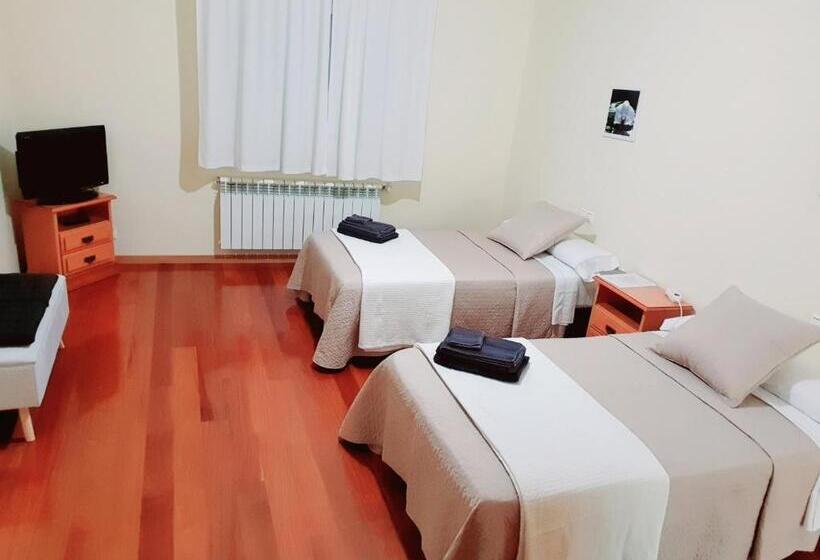 غرفة قياسية, Estrella Do Camiño