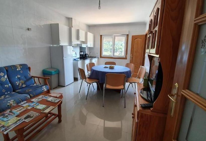 غرفة قياسية, Estrella Do Camiño