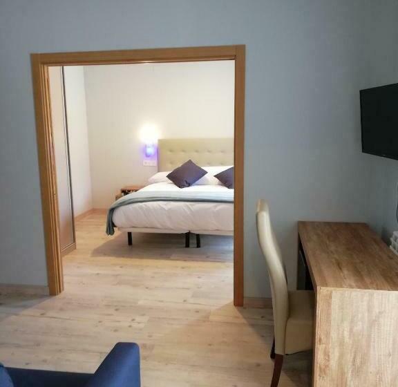 Полулюкс, El Capricho De Arguis