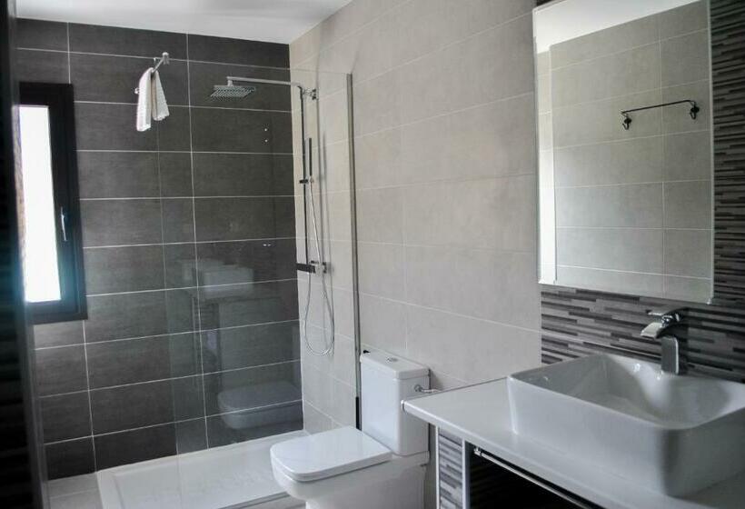 Полулюкс, El Capricho De Arguis