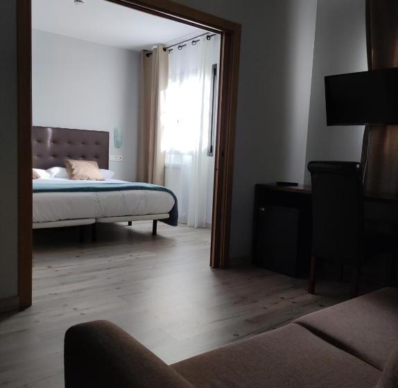 Полулюкс, El Capricho De Arguis