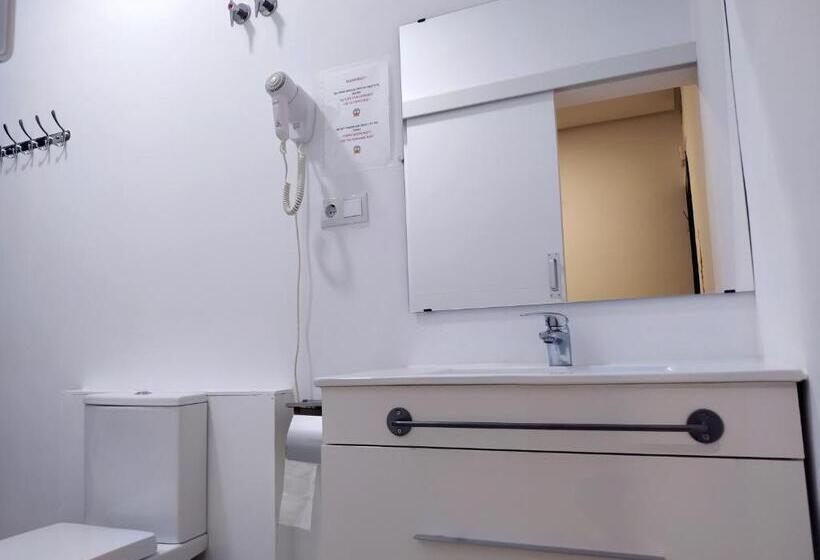 Номер Basic, Flats Friends Plaza De La Reina