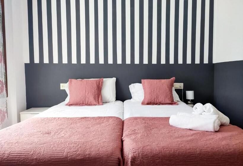 غرفة قياسية ذات إطلالة, Flats Friends Plaza De La Reina