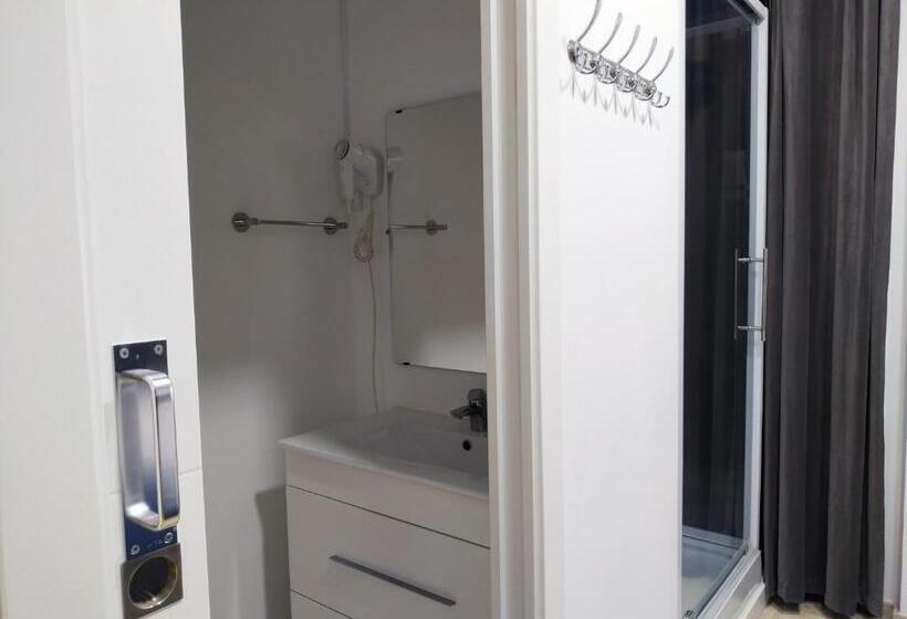 Номер Economy, Flats Friends Plaza De La Reina