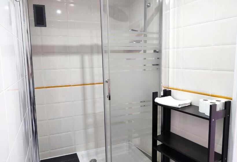 Стандартный Номер Кровать Кинг, Flats Friends Plaza De La Reina