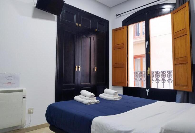 Номер Basic, Flats Friends Plaza De La Reina