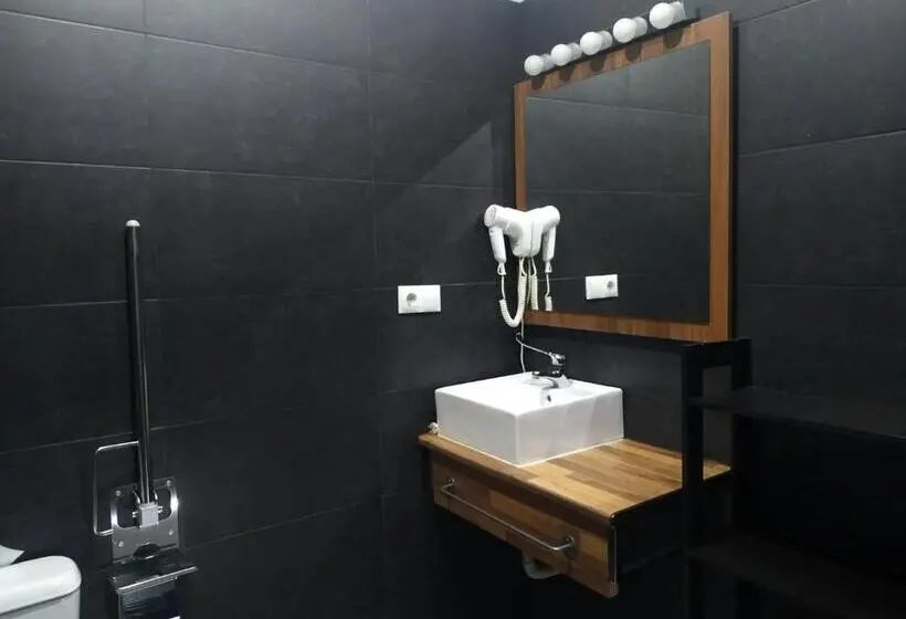 اتاق استاندارد با چشم‌انداز, Flats Friends Plaza De La Reina