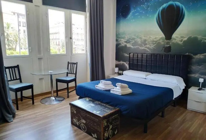 اتاق استاندارد با چشم‌انداز, Flats Friends Plaza De La Reina