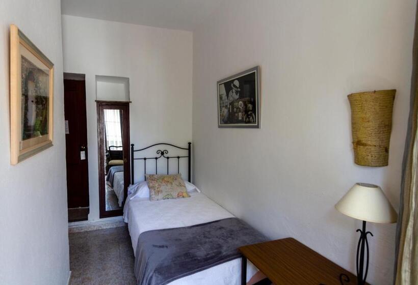 اتاق استاندارد یک نفره, Pension El Portillo