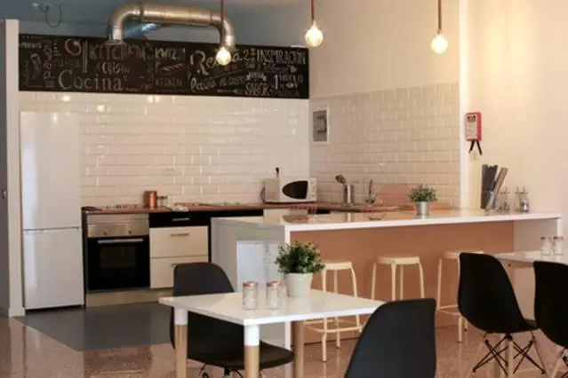 ルームシェアのワンベッド, Trevejo Hostel