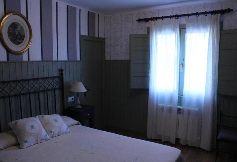스탠다드 룸, Hostal Restaurante Fogón De Gredos