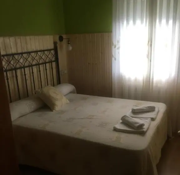 景色の見える一ベッドルームアパートメント, Hostal Restaurante Fogón De Gredos