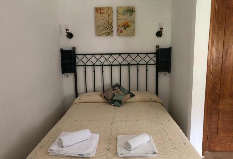 스탠다드 스튜디오 킹침대, Hostal Restaurante Fogón De Gredos