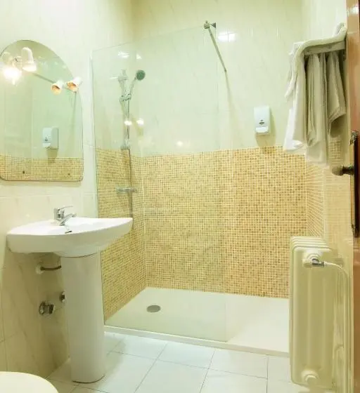 スタンダードトリプルルーム, Hostal Santa Ana