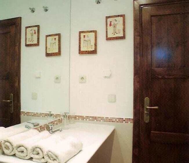 منزل 3 غرف نوم, Casa Rural La Llave De Miraflores