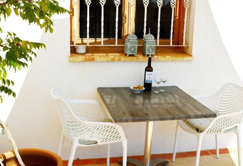 Дом 1 Спальня, Benali