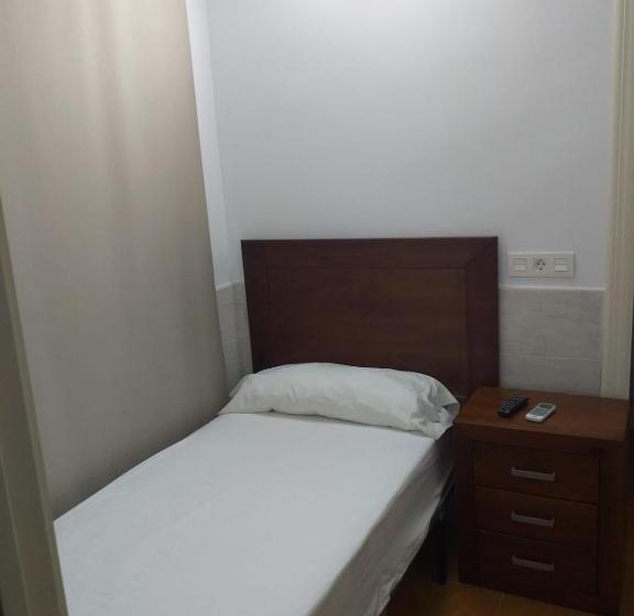 חדר סטנדרט יחיד, Pensión Juan Pedro