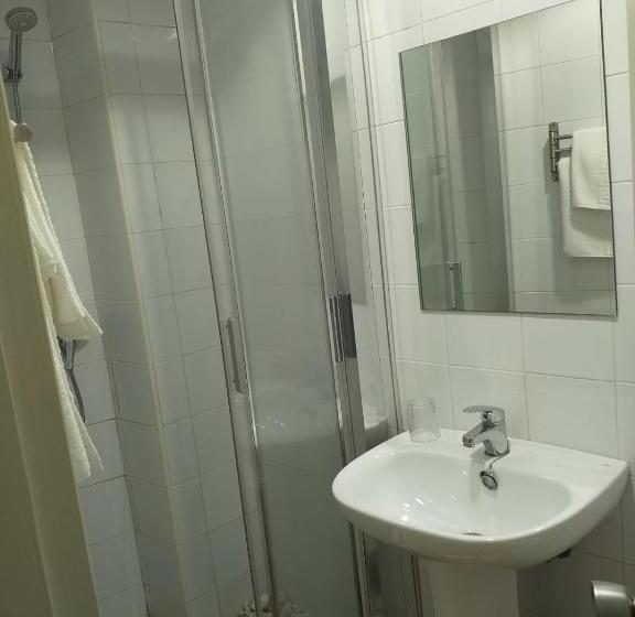 חדר סטנדרט יחיד, Pensión Juan Pedro