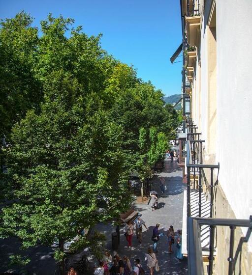 غرفة ديلوكس مزودة بشرفة, Pensión Sarriegi