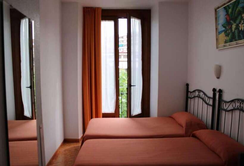 غرفة قياسية, Pension Segura