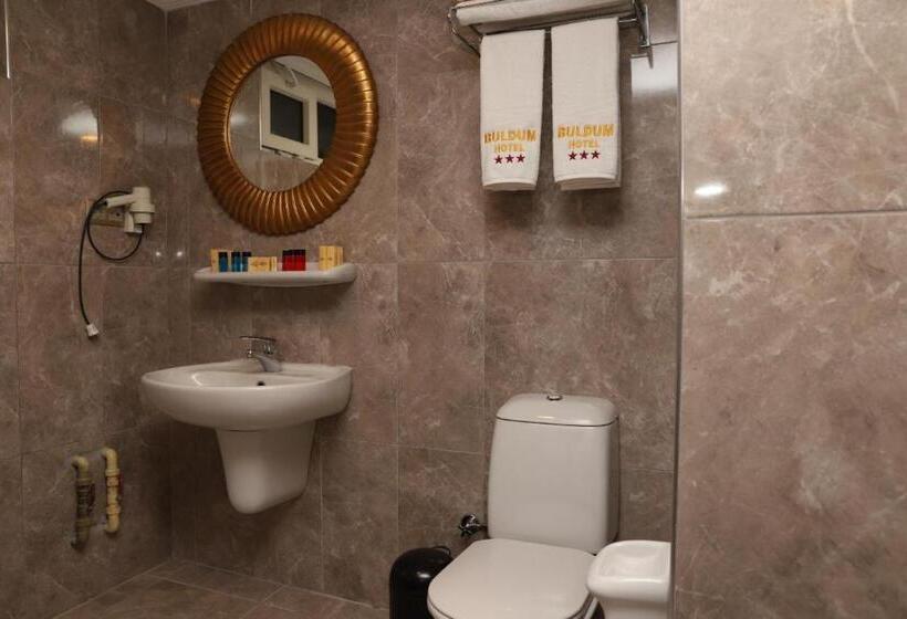 اتاق استاندارد سه نفره, Buldum Otel