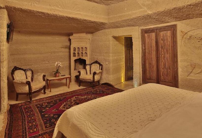 سوییت لوکس, Family Cave Suite