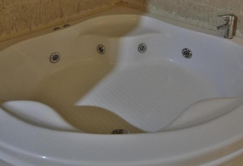 اتاق لوکس سه تخته, Family Cave Suite