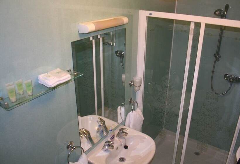 اتاق استاندارد, The Southcliff