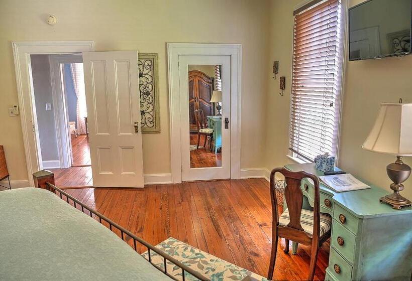 غرفة سوبيريور سرير كينج, Open Gates Bed & Breakfast