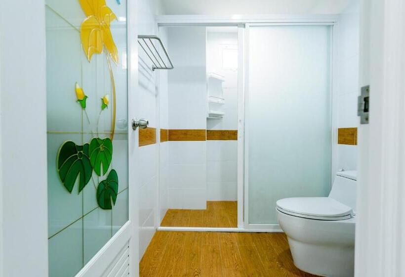 Трехместный Номер Стандарт с Балконом, Lemon Loft Boutique Room