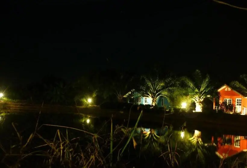バルコニー付きデラックスルーム, Maneemudjalin Resorts Farm Stay