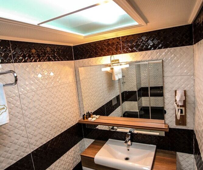 Номер Стандарт Трехместный, Grand Akçalı Otel