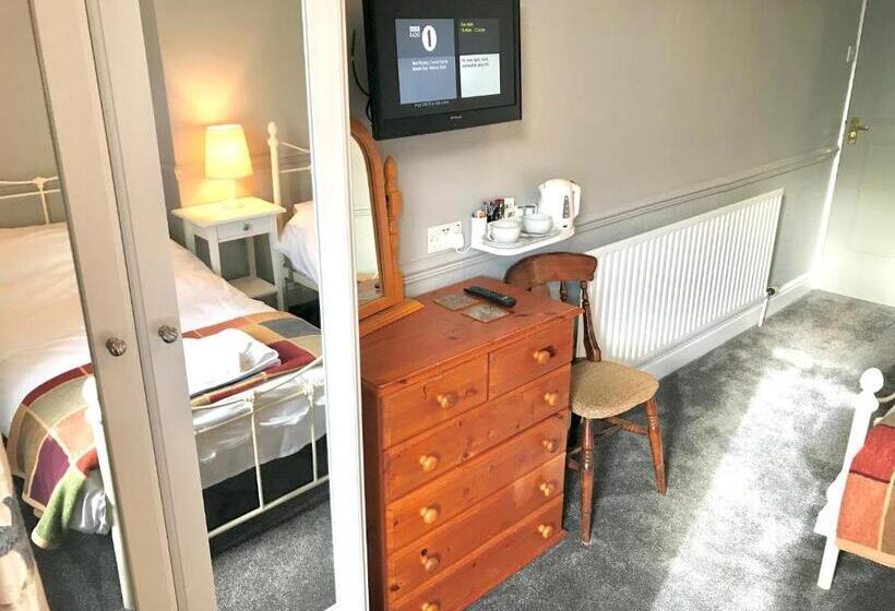 اتاق لوکس, The Red Lion