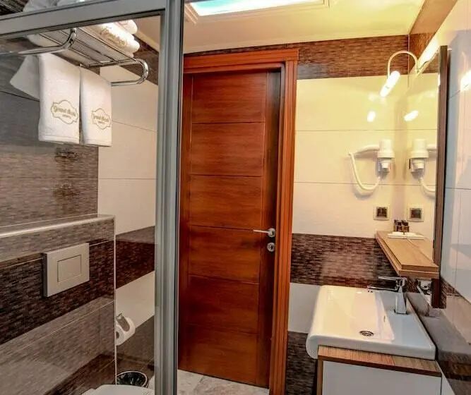 スタンダードシングルルーム, Grand Akçalı Otel