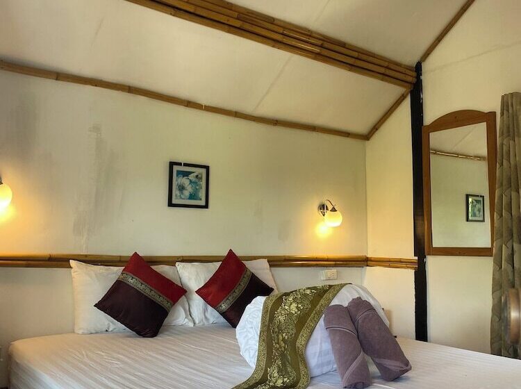 בקתה סטנדרטית עם נוף לים, Majestic Sea View Resort